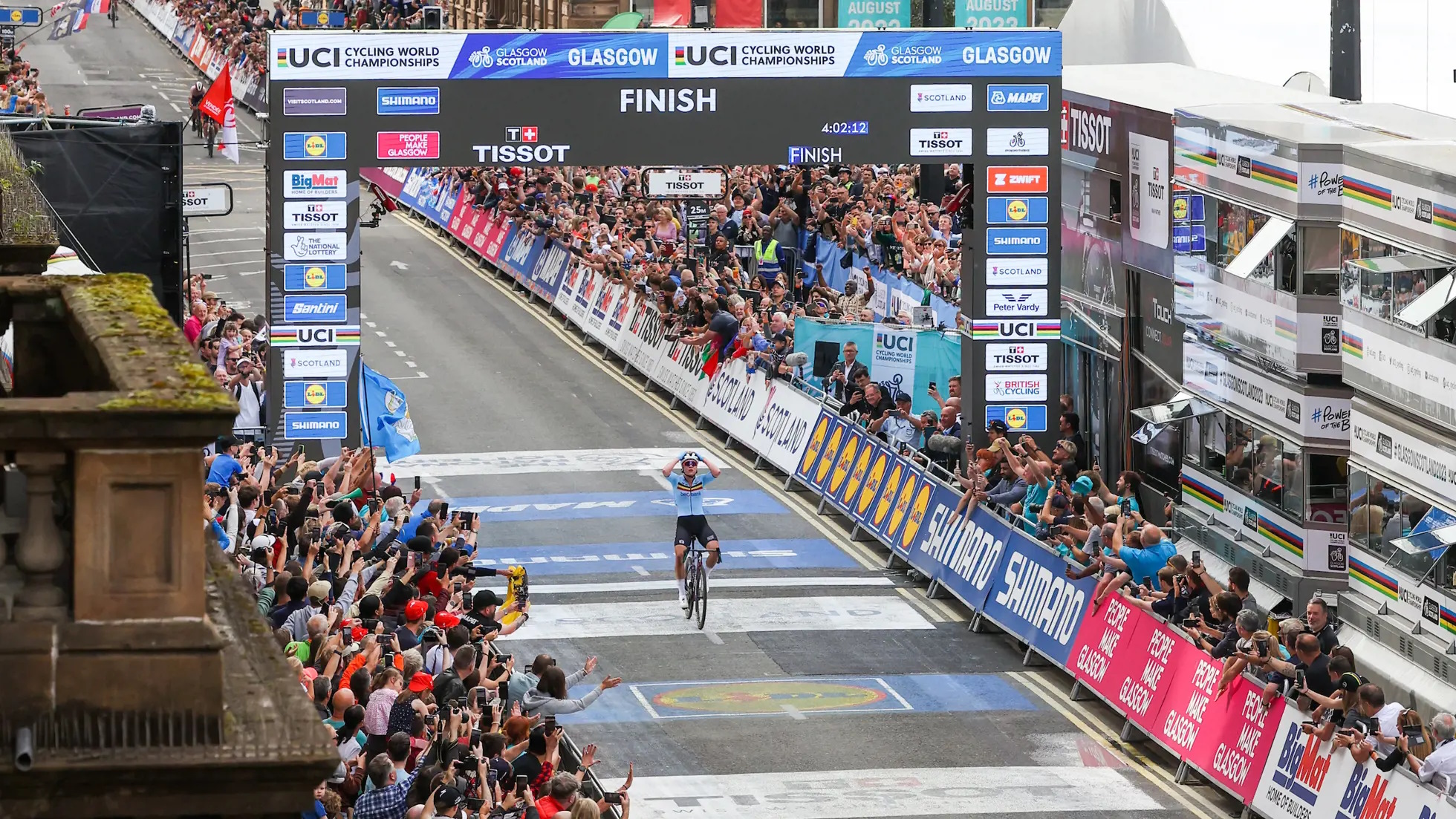 Glasgow, Scotland draws record crowds to biggest ever cycling event