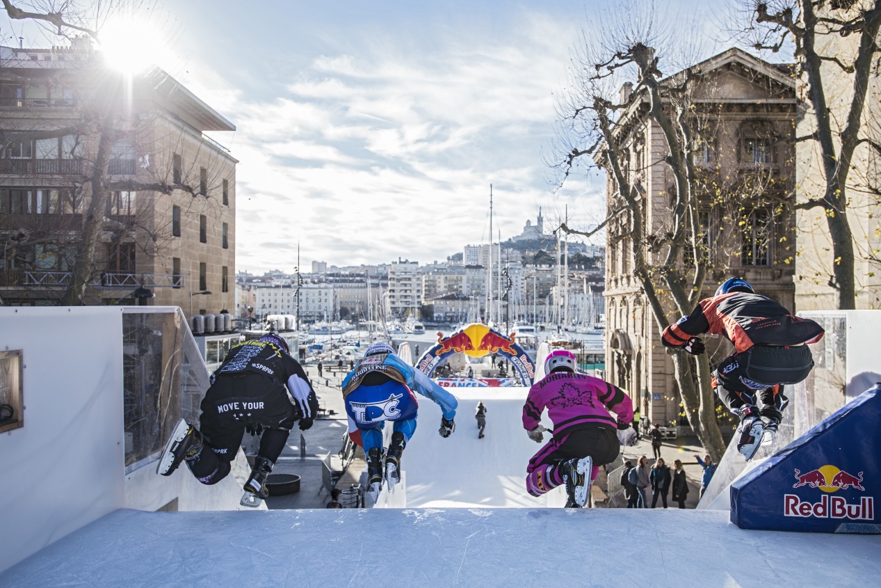 Nüssli’s third Red Bull Crashed ice track built in Marseille