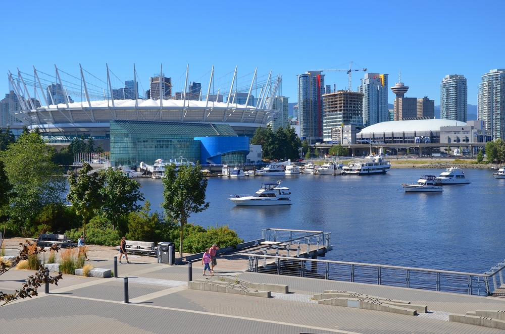 Fifa stands firm on Canada 2015 artificial turf dispute