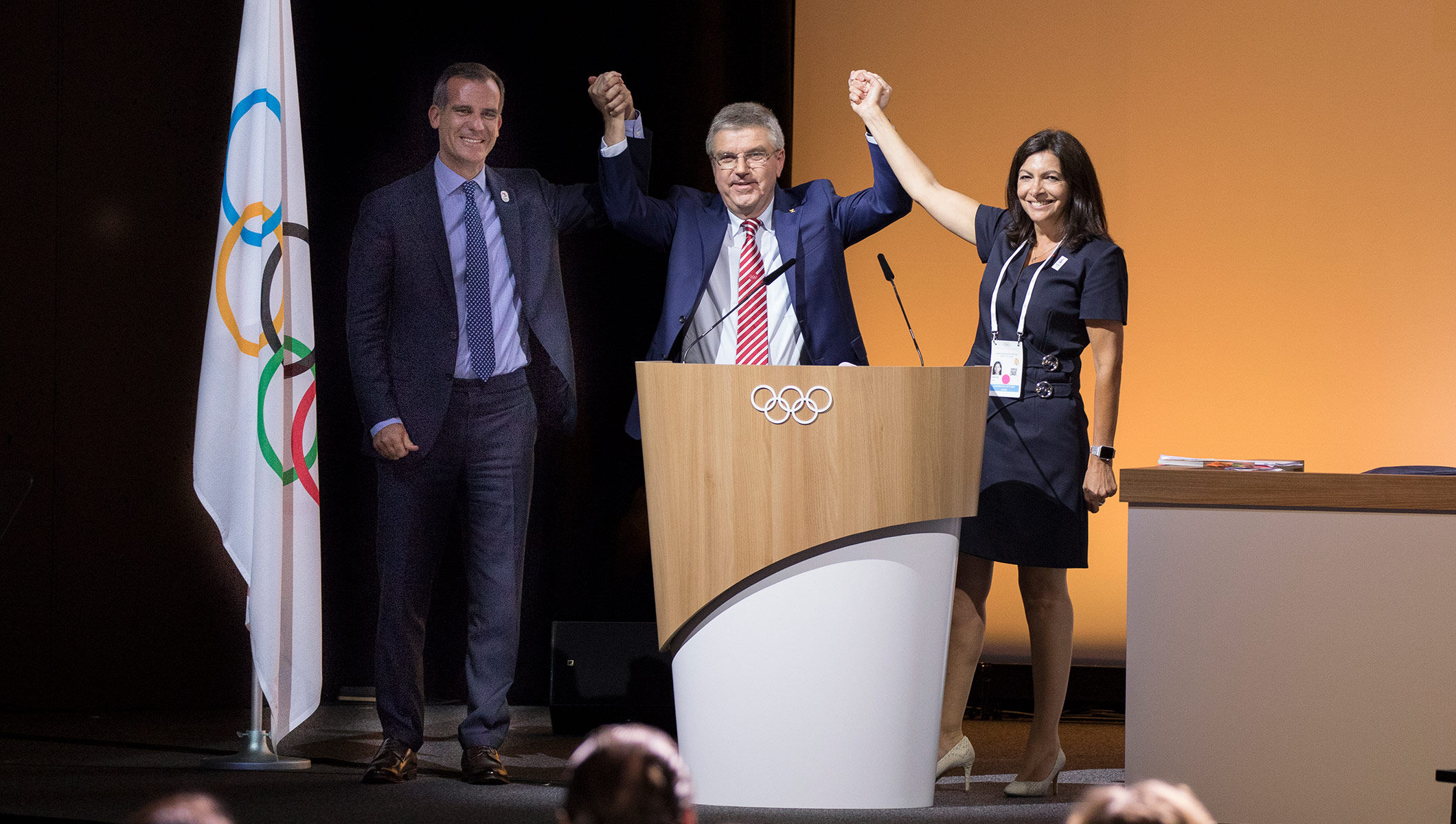 IOC approves awarding 2024 and 2028 Games hosts simultaneously
